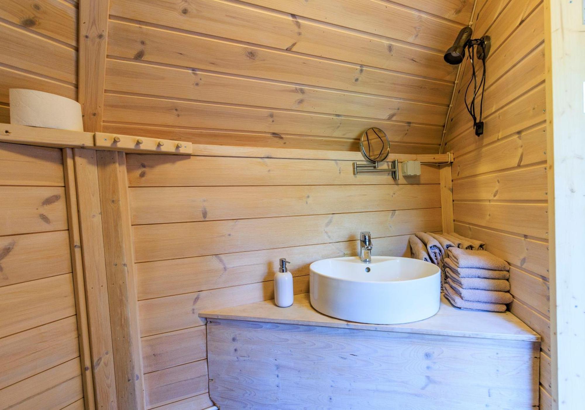 Reiu Holiday Centre Paikuse Eksteriør bilde